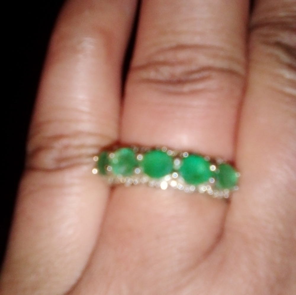 ZAMBIAN GREEN EMERALD RING WITH WHITE DIAMONDS.